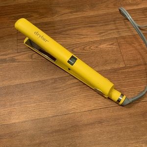 Drybar Titanium Straightener
